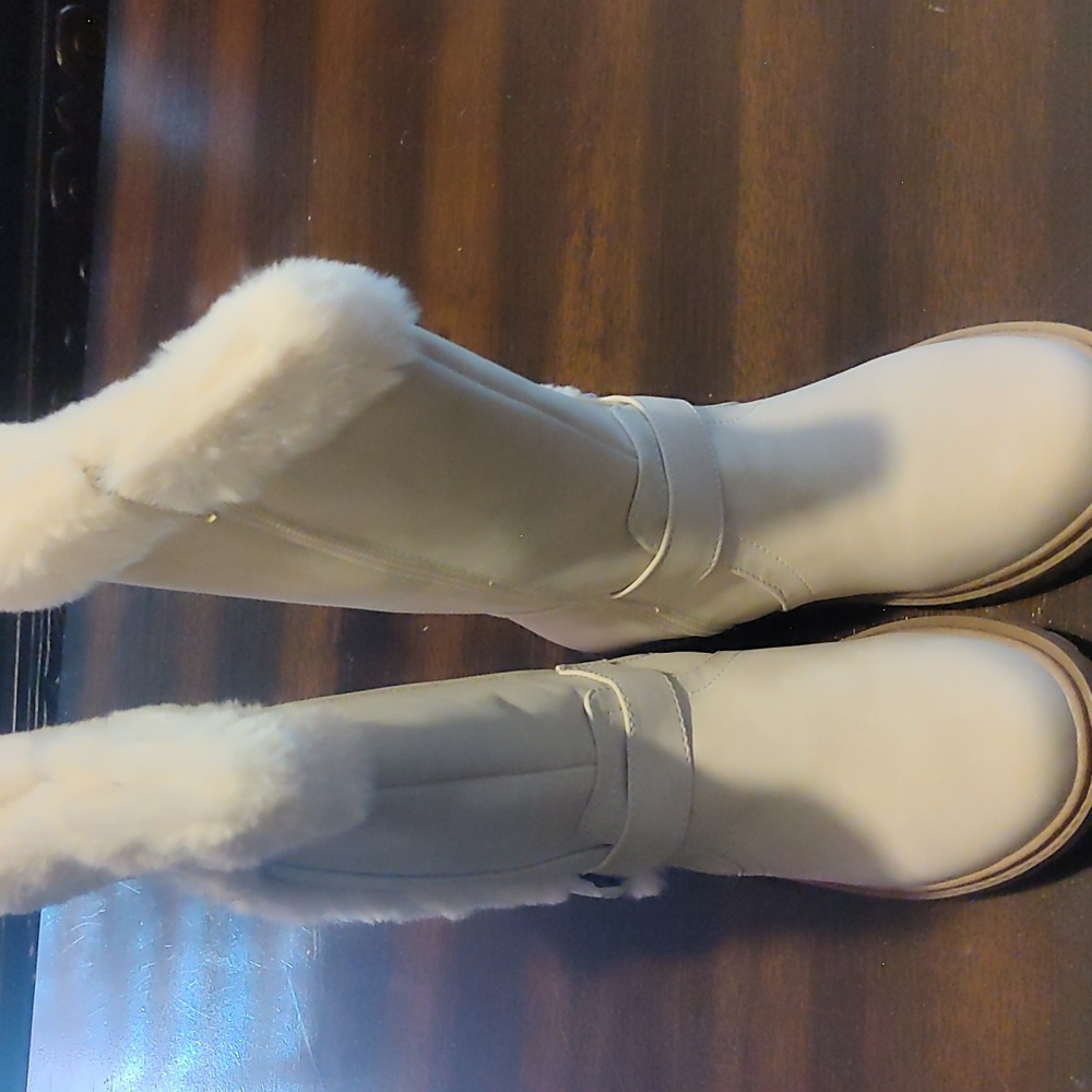 Girl boots size 1.5